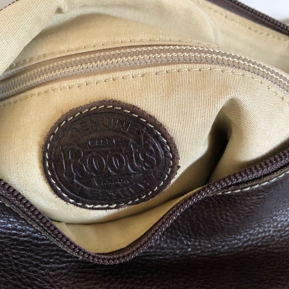 ROOTS CANADA VENETIAN VILLAGE LARGE CROSSBODY - Picture 6 of 8